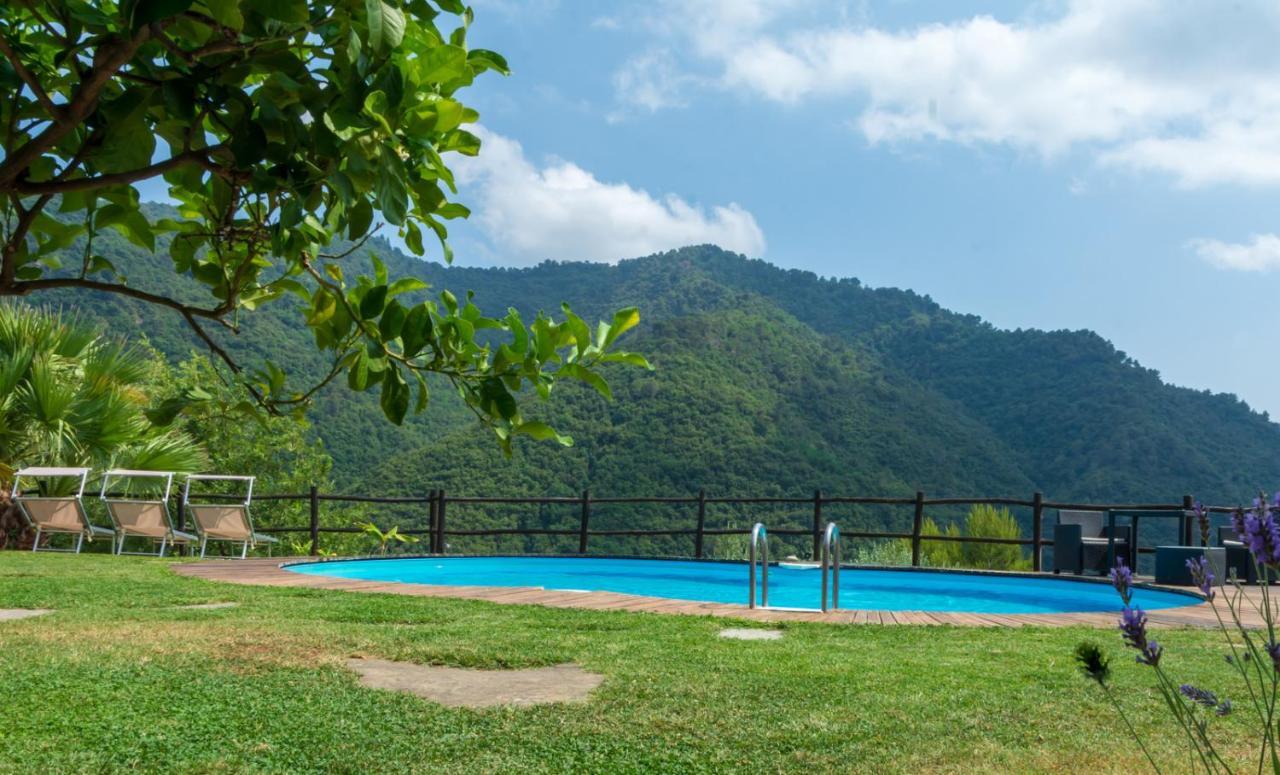 Agriturismo Colline Morghetta Isolabona Exterior foto